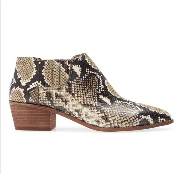 💥Madewell Low Chelsea Boots Snakeskin NEW - Picture 2 of 5